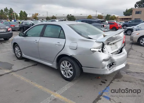 2010 Toyota Corolla S z USA, uszkodzony, nr VIN 2T1BU4EE4AC445776